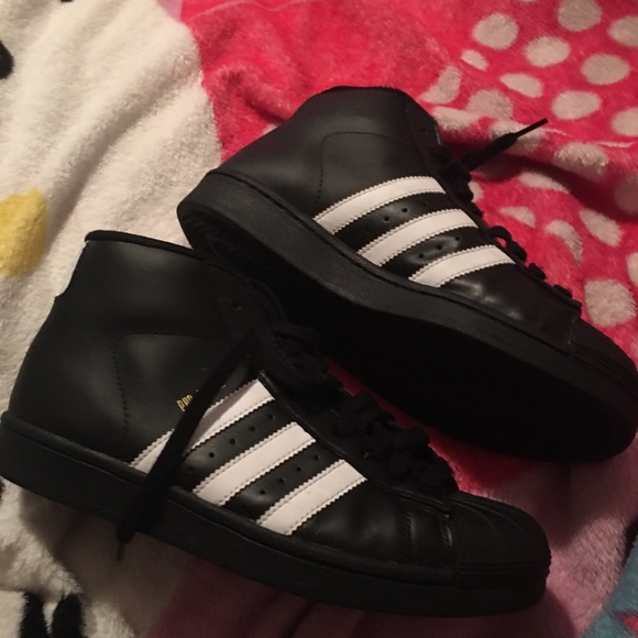 Adidas - Picture 3 of 3